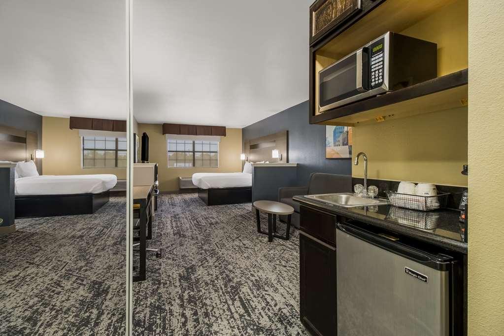Best Western Temple Inn & Suites Стая снимка