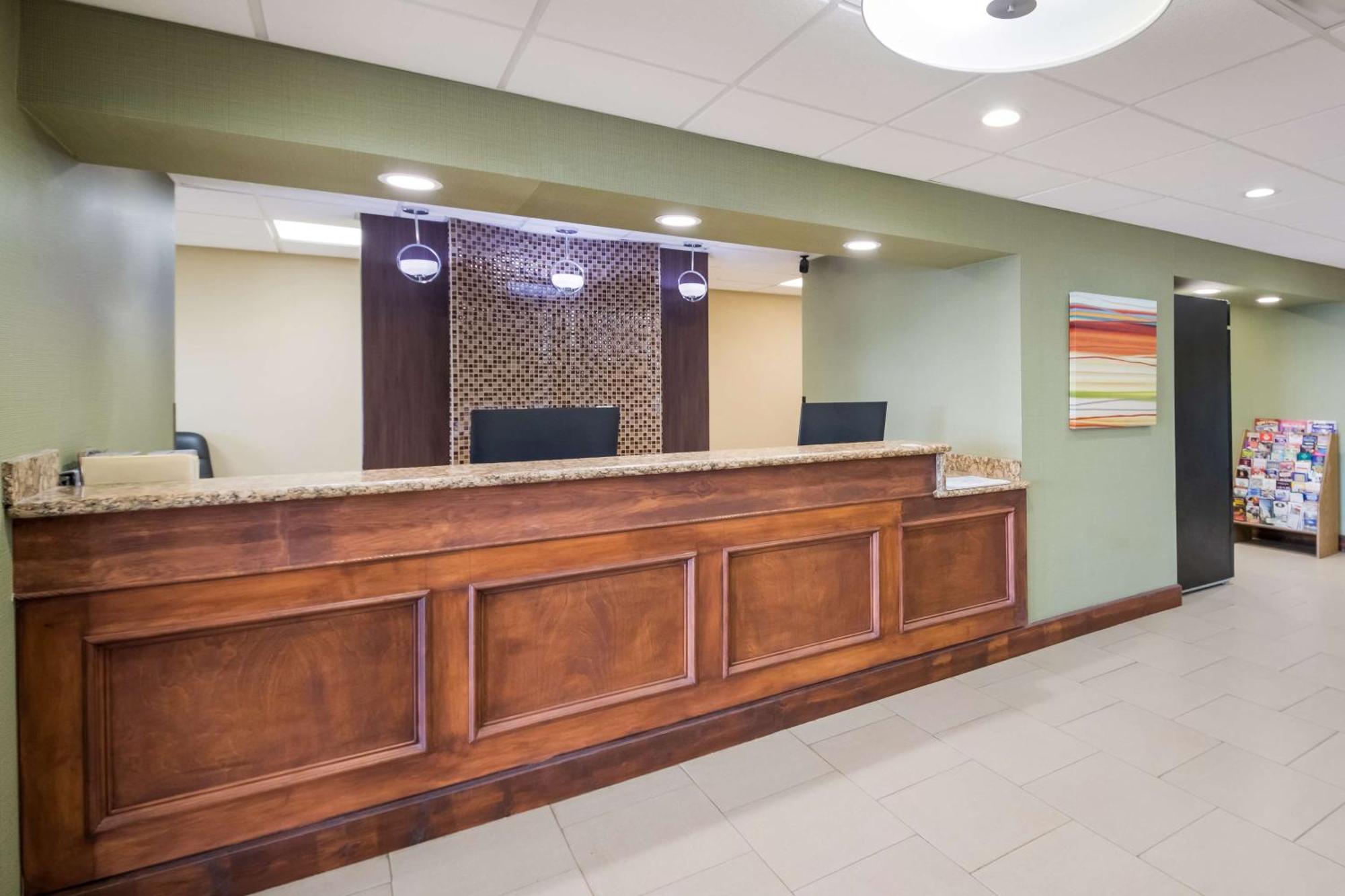 Best Western Temple Inn & Suites Екстериор снимка